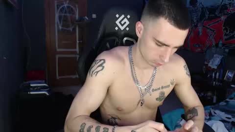 Eduar online show from November 30, 1:07 pm