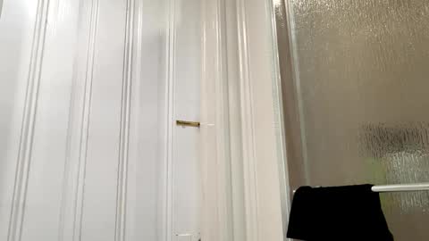 Snapshot of edvmendez1766 chatting on October 14, 8:17 am edvmendez1766 online show from October 14, 8:17 am