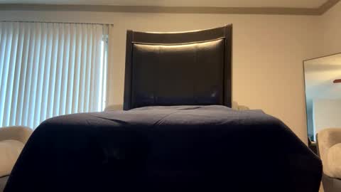 edward2736 online show from December 28, 2:42 pm