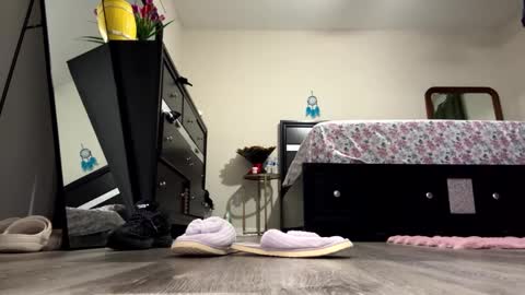 edward2736 online show from September 13, 10:34 pm