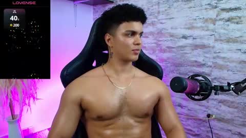 Snapshot of edward__clarck chatting on February 2, 7:20 am EDWARD CLARCK online show from February 2, 7:20 am