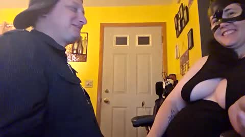 edwardaims_2please online show from October 4, 2:09 am