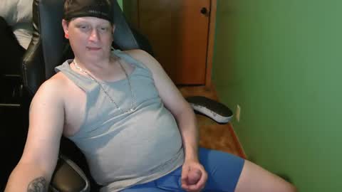 edwardaims_2please online show from May 18, 4:07 am