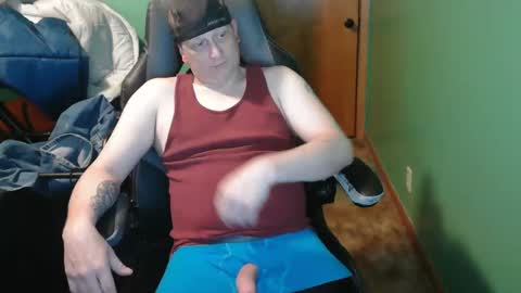 edwardaims_2please online show from May 6, 1:55 am
