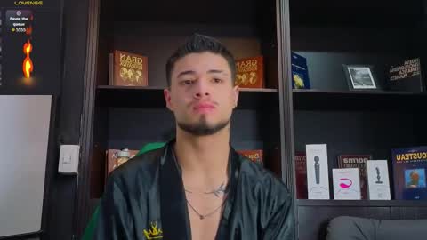 Snapshot of edwardross_ chatting on October 6, 9:10 pm Edward Ross online show from October 6, 9:10 pm