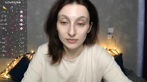 Snapshot of effy_gray chatting on February 25, 6:25 am Anna online show from February 25, 6:25 am