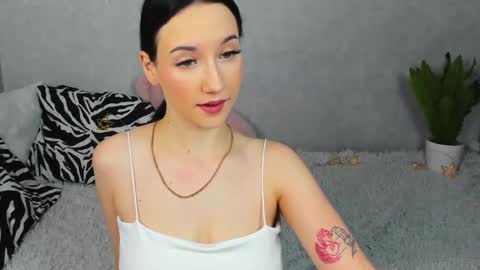 eileenmoores online show from November 23, 10:35 am