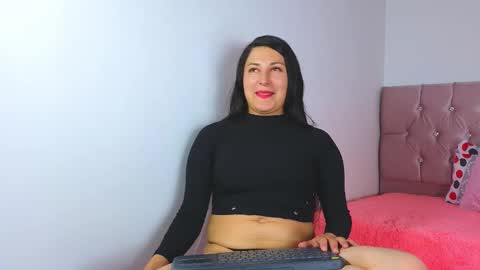 Snapshot of eimy__cute chatting on September 17, 8:45 pm eimy__cute online show from September 17, 8:45 pm