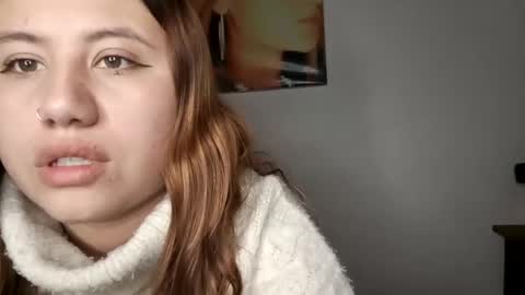 Snapshot of eimy_collin chatting on December 18, 5:37 am EIMY MODEL INDEPENDENT online show from December 18, 5:37 am
