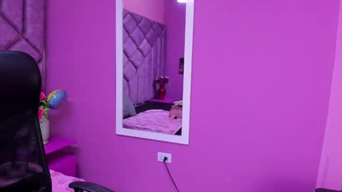 Snapshot of eimy_cutte chatting on March 11, 12:06 pm eimy_cutte online show from March 11, 12:06 pm