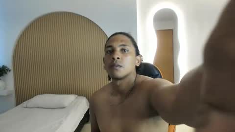 ekko_s online show from April 27, 11:52 am