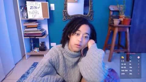 Ela  Help me reach 100 thumbs up online show from October 27, 7:52 am