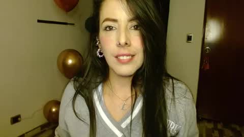Snapshot of ela_3611 chatting on September 19, 4:38 am ela_3611 online show from September 19, 4:38 am
