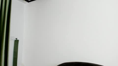 Ela online show from December 22, 6:53 am