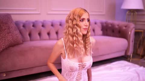 Ella online show from January 13, 5:37 am