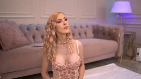 Ella online show from January 7, 6:18 am