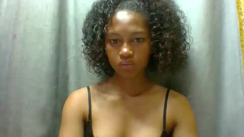 elaliealdy online show from November 27, 7:16 am