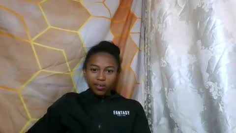 elaliealdy online show from July 2, 7:24 am