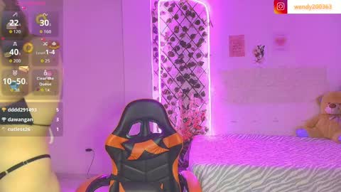 lara online show from April 10, 12:38 am