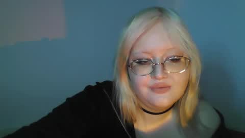 elayne_sweet online show from April 1, 9:10 am