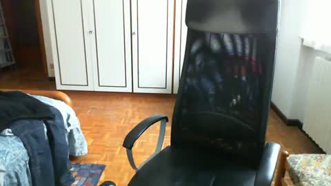 elbasca online show from April 22, 11:06 am