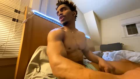 Snapshot of eldisiac chatting on February 23, 7:44 am EL-Disiac online show from February 23, 7:44 am