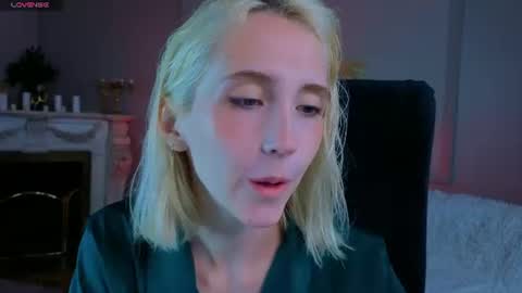 Elen  online show from June 25, 5:23 am