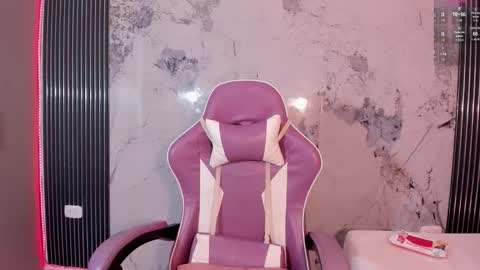 elena_wolff online show from February 26, 1:03 pm