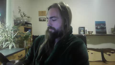 Snapshot of elephantfox chatting on January 12, 5:03 am fox online show from January 12, 5:03 am