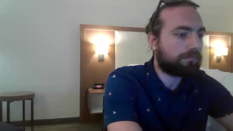 Snapshot of elephantfox chatting on February 5, 10:01 pm fox online show from February 5, 10:01 pm