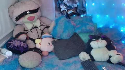 miu  online show from March 4, 2:19 am