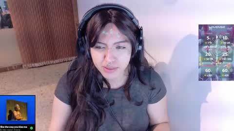 Snapshot of eli666uwu chatting on October 6, 3:52 pm eli666uwu online show from October 6, 3:52 pm