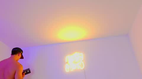 Elian online show from April 28, 3:38 pm