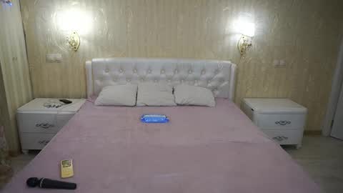 Luna online show from February 20, 6:32 pm