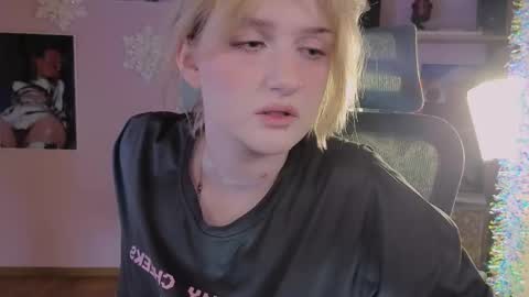 Ellie online show from January 10, 5:24 am