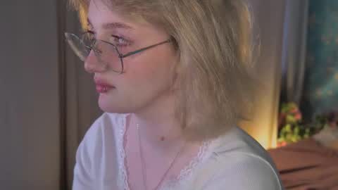 Ellie online show from March 20, 5:56 am