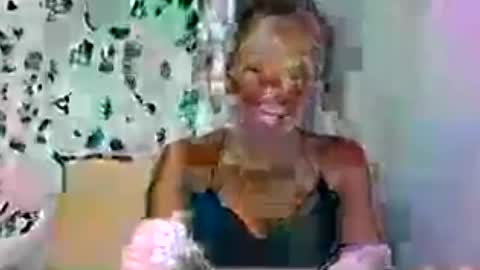 eliettesoa online show from August 1, 3:35 pm