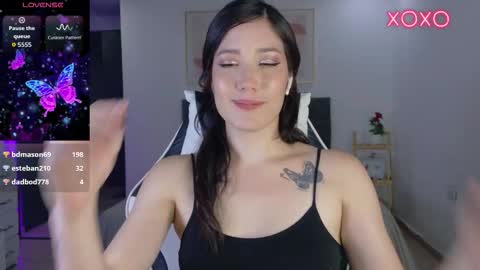 eliiih_ online show from November 29, 2:19 am