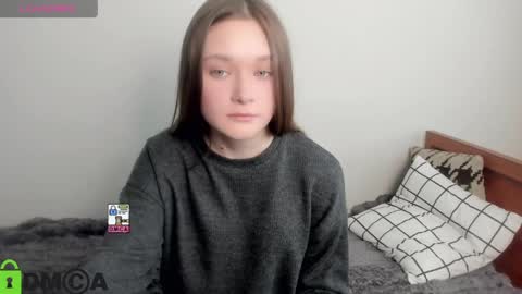 elina_x online show from May 13, 1:10 pm