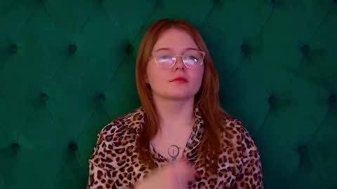 elinavale online show from March 2, 7:15 am