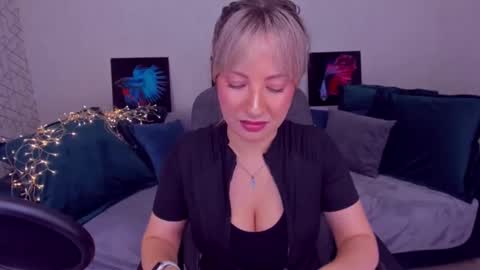 Elisabeth online show from February 24, 8:03 pm