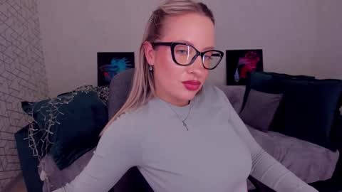 Elisabeth online show from March 3, 8:00 pm