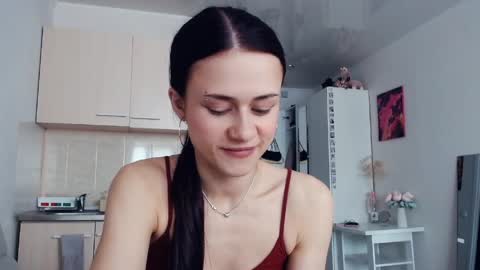 Elis online show from April 11, 7:45 am