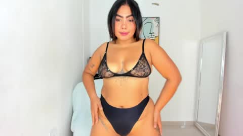 elise online show from April 21, 12:45 pm