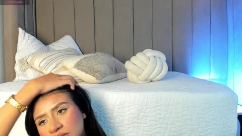 Elise diamond online show from April 11, 1:54 am