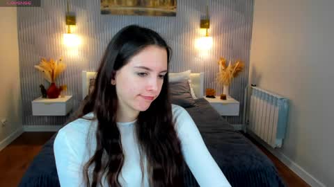 Elise online show from March 29, 1:18 am