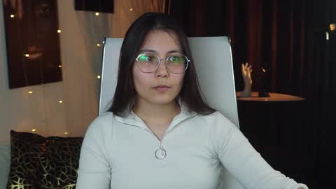 Elison online show from April 19, 3:24 pm