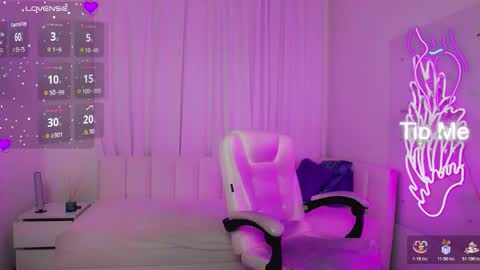 Eliss online show from November 19, 9:13 pm