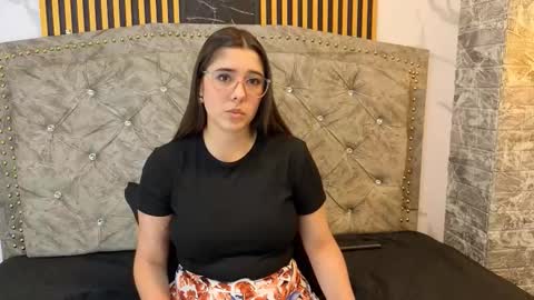 elisvega online show from March 24, 7:31 pm