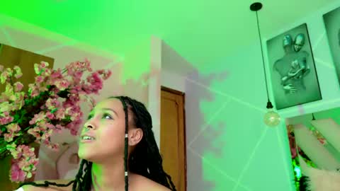 Snapshot of elit_noa chatting on October 2, 8:18 pm elit noa online show from October 2, 8:18 pm
